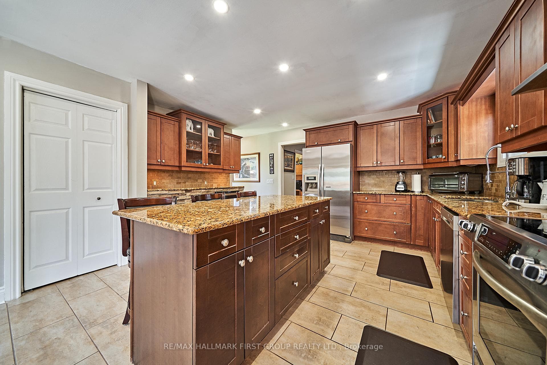 7960 John Street photo 30