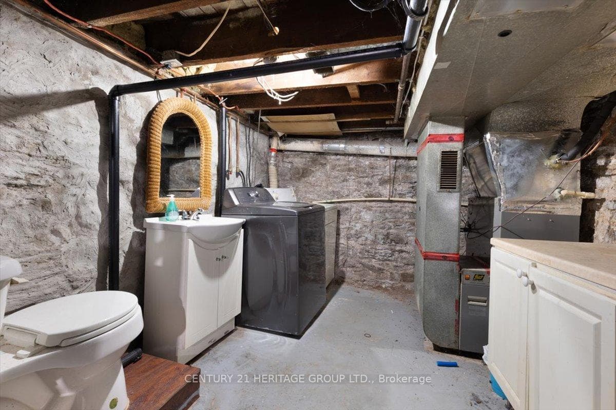 546 James Street photo 27