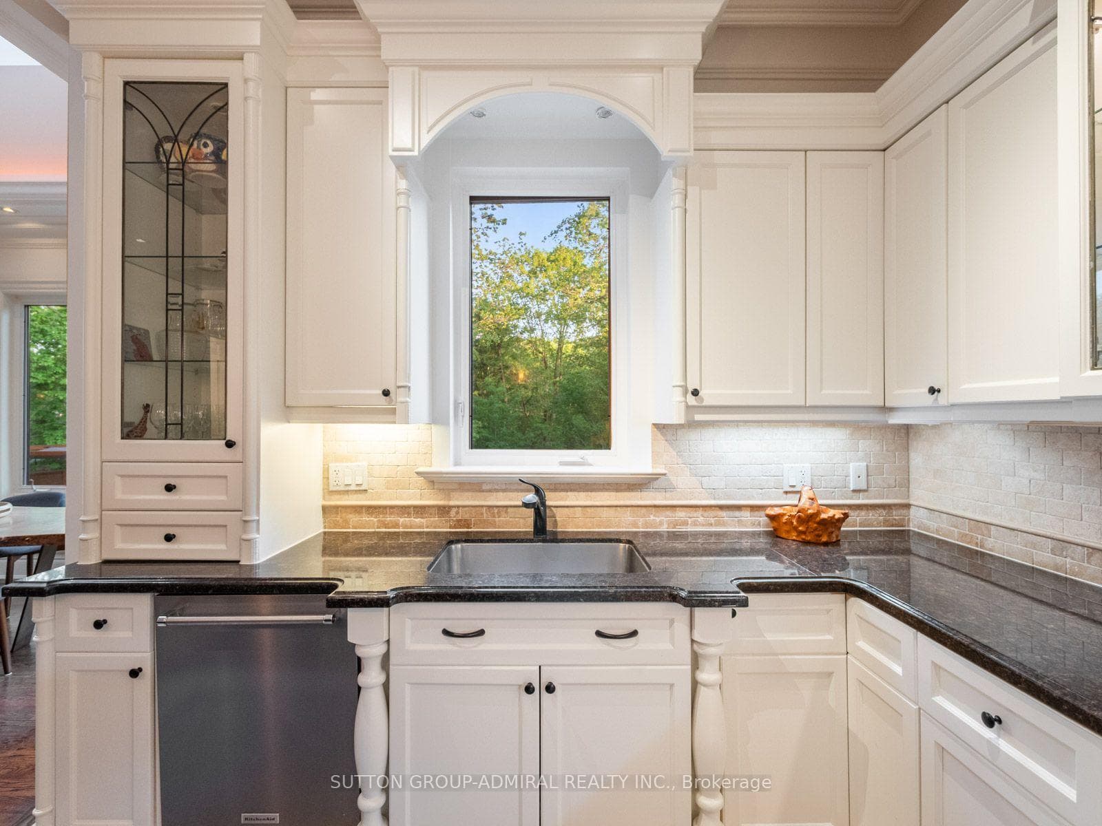 35 Wentworth Avenue photo 15