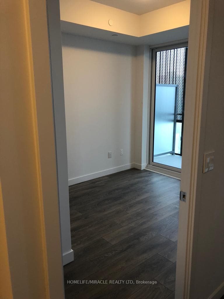 8 Eglington Avenue Unit 1906 photo 8
