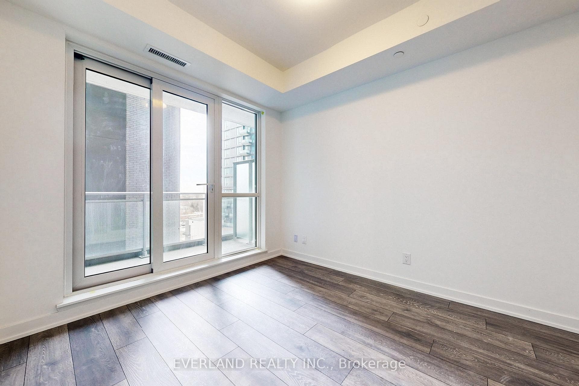 8888 Yonge Street Unit 527 photo 16