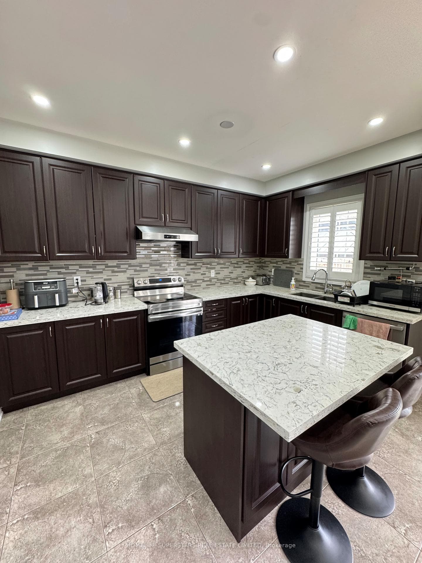 126 Martin Byrne Drive photo 15