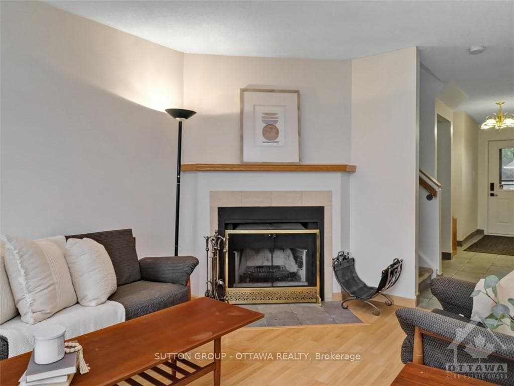 549 PARASOL Court photo 8