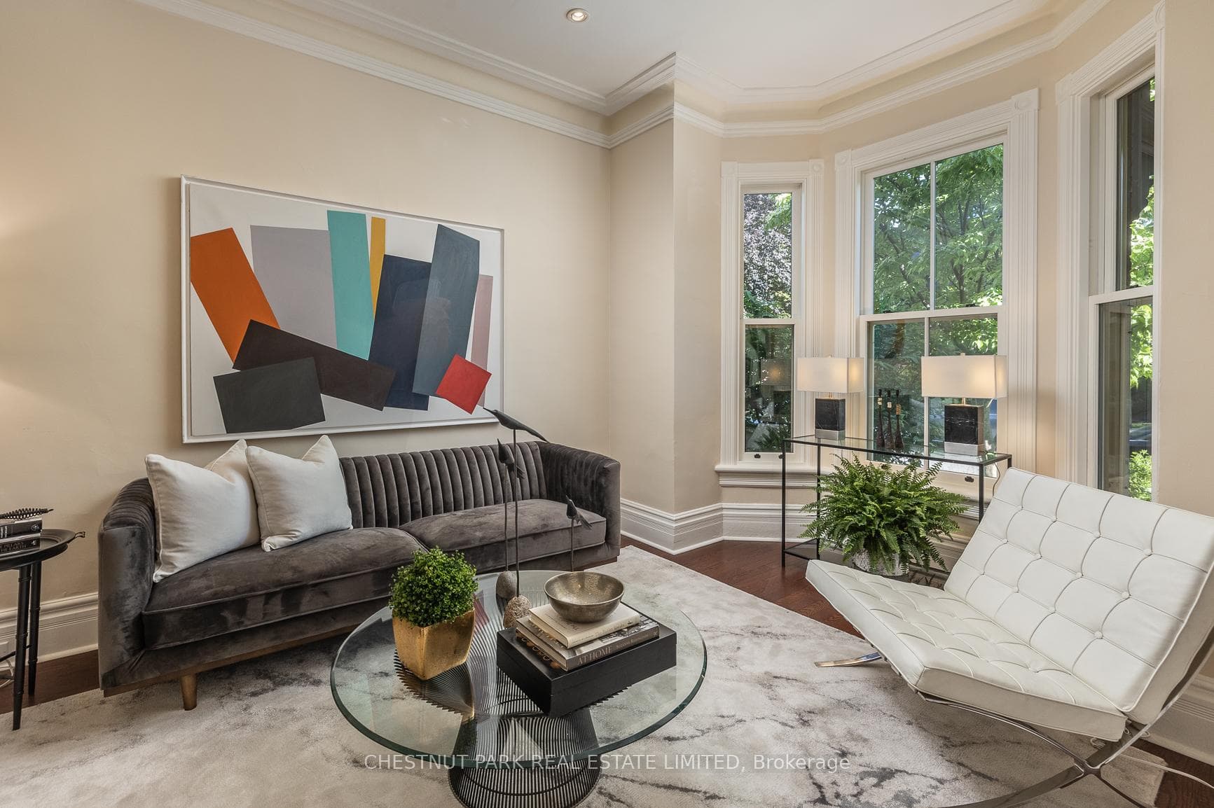 170 Macpherson Avenue photo 8