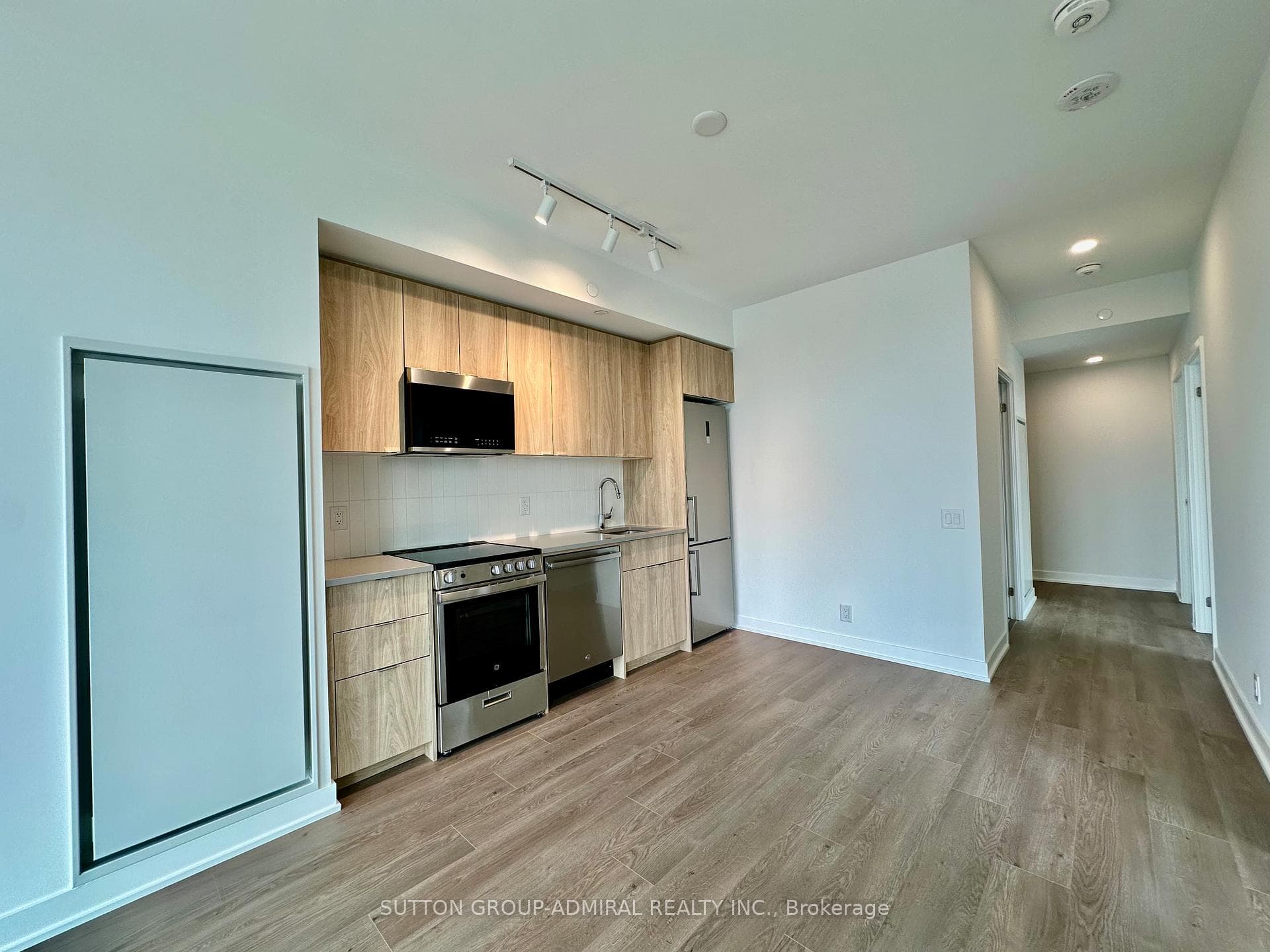 1660 Bloor Street Unit 903 photo 8