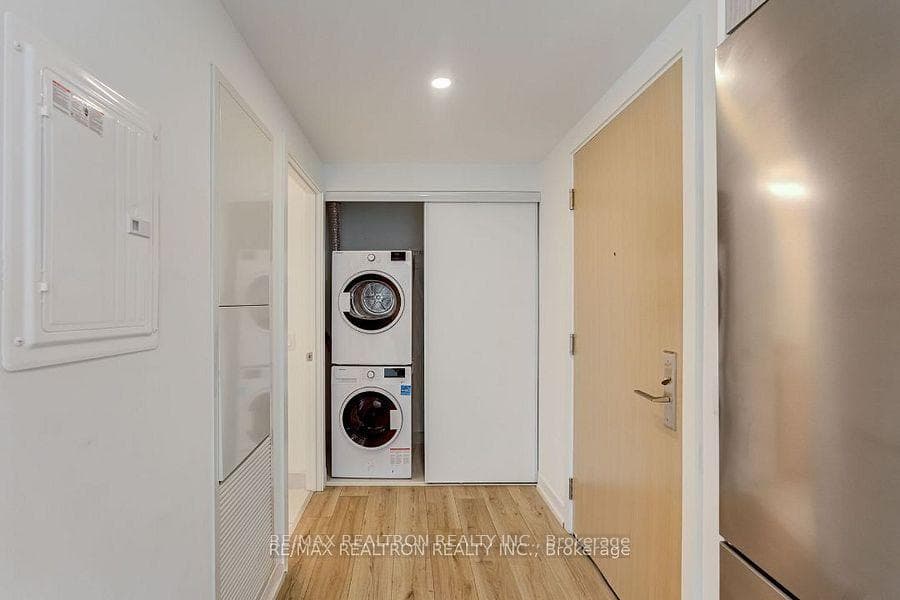 395 Bloor Street Unit 4711 photo 12