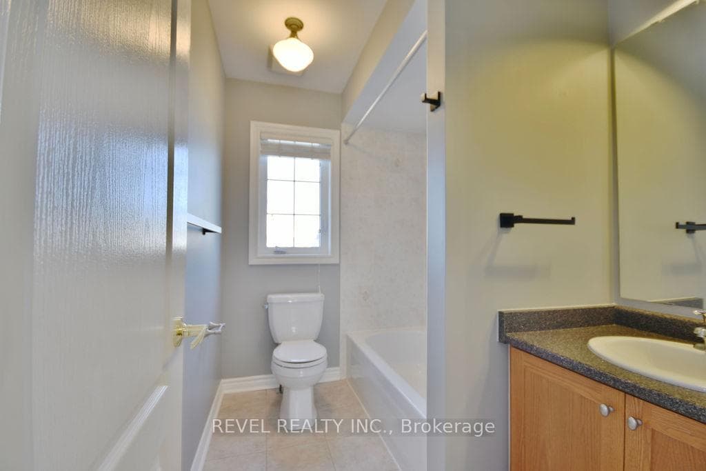 166 SUCCESSION Crescent photo 20