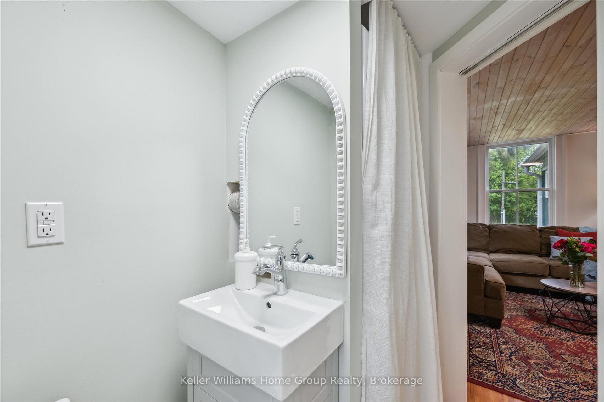 419 Wilson Street photo 17