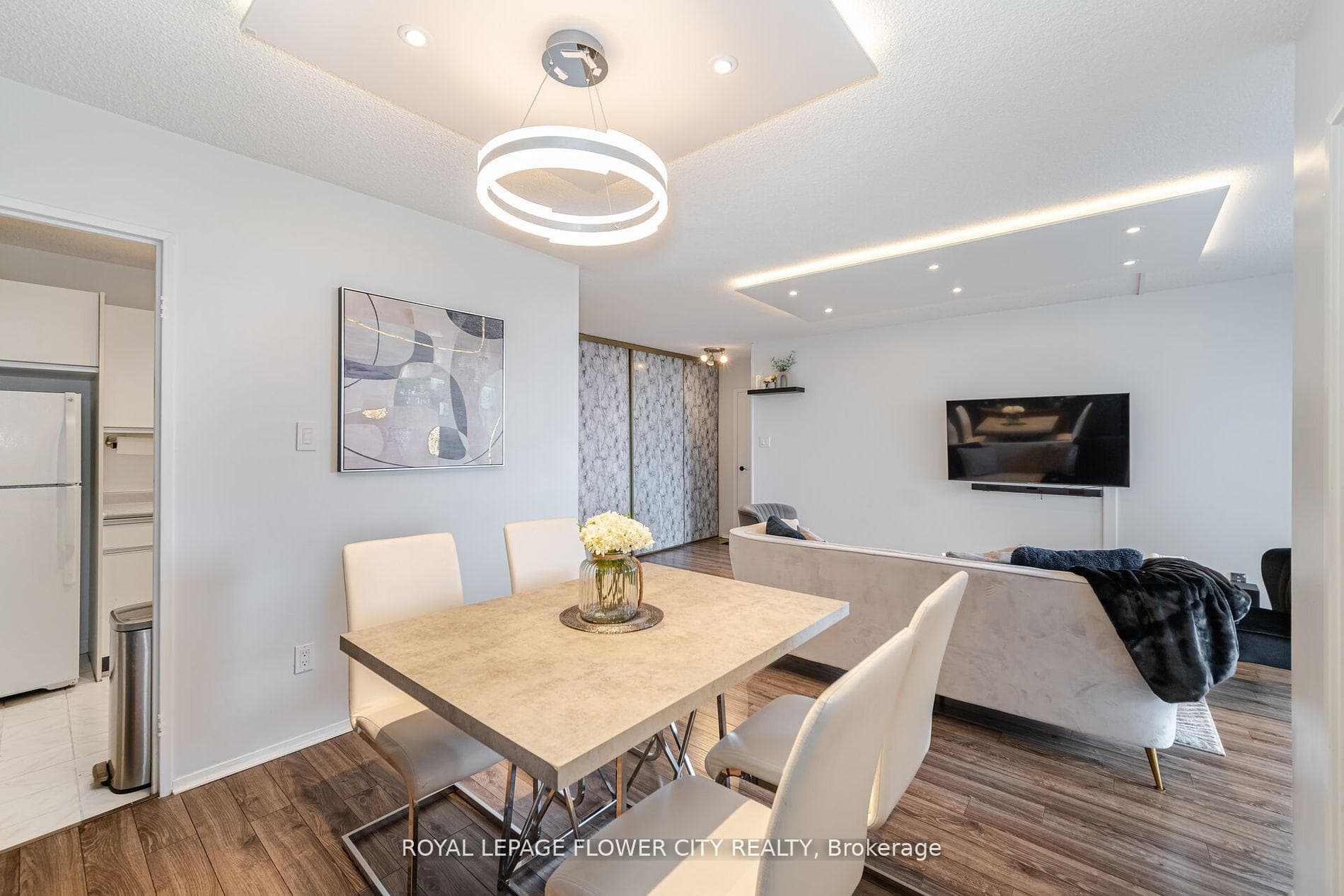 2929 Aquitaine Avenue Unit 616 photo 4