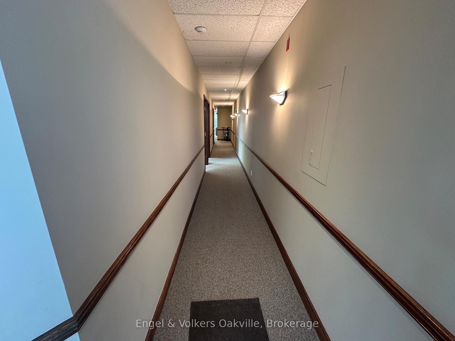 146 Lakeshore Road Unit 104 photo 11