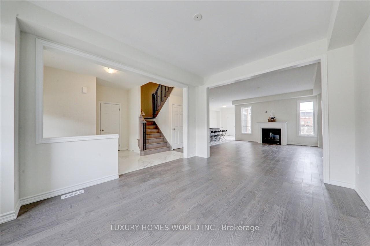 8 Clutterbuck Lane photo 7