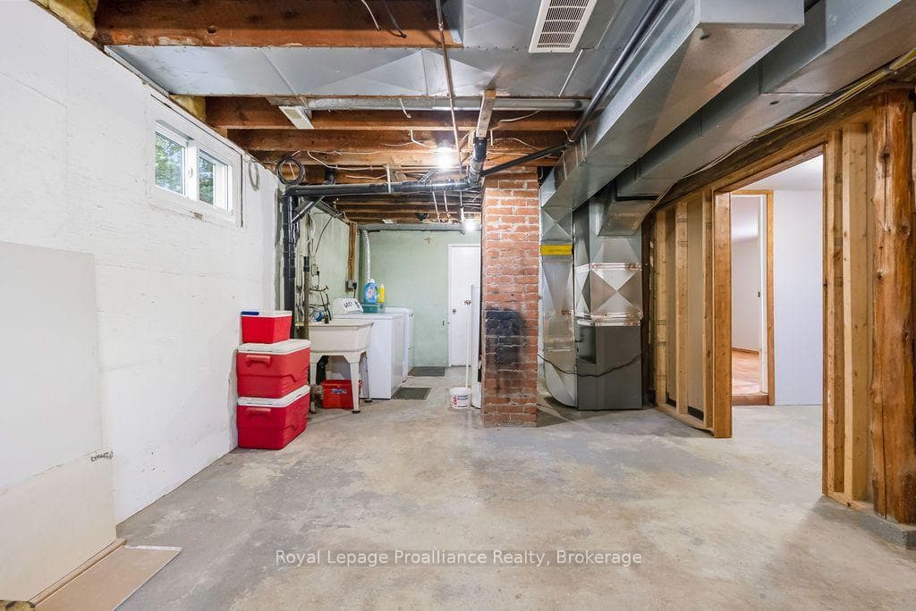 76 Wright Avenue photo 26