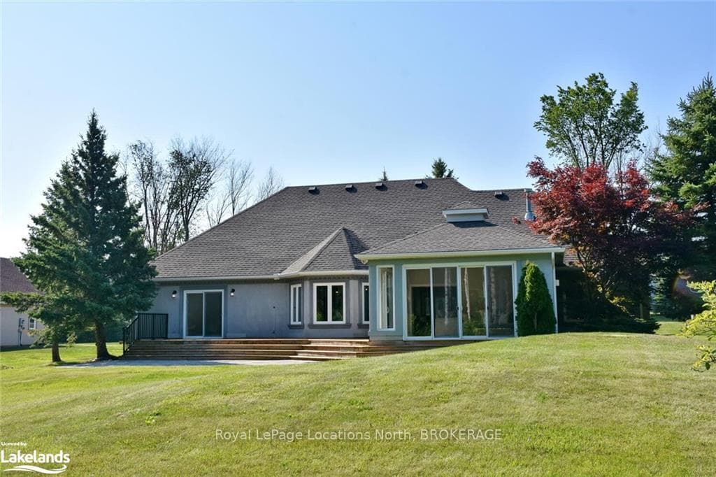4 LAUREL Boulevard photo 34