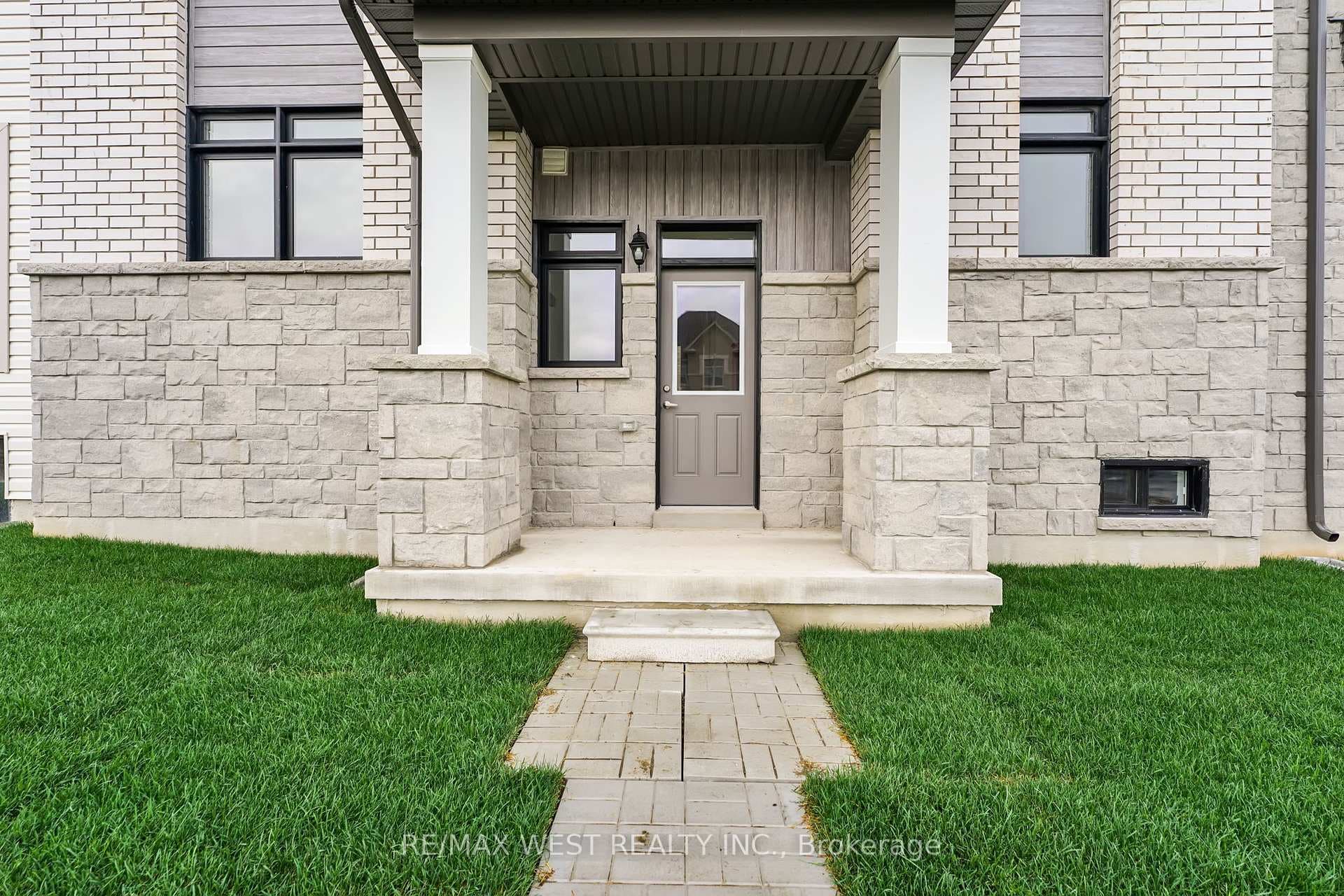160 Union Boulevard photo 37