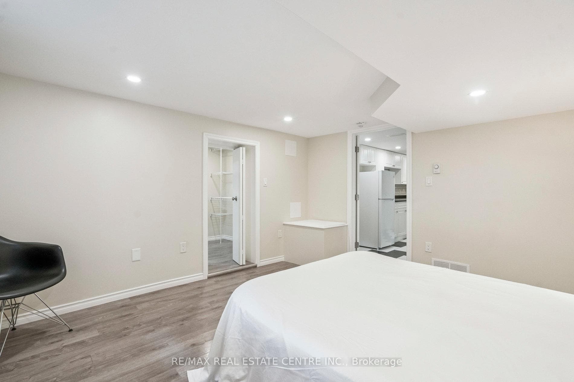 196 Silvercreek Parkway photo 33