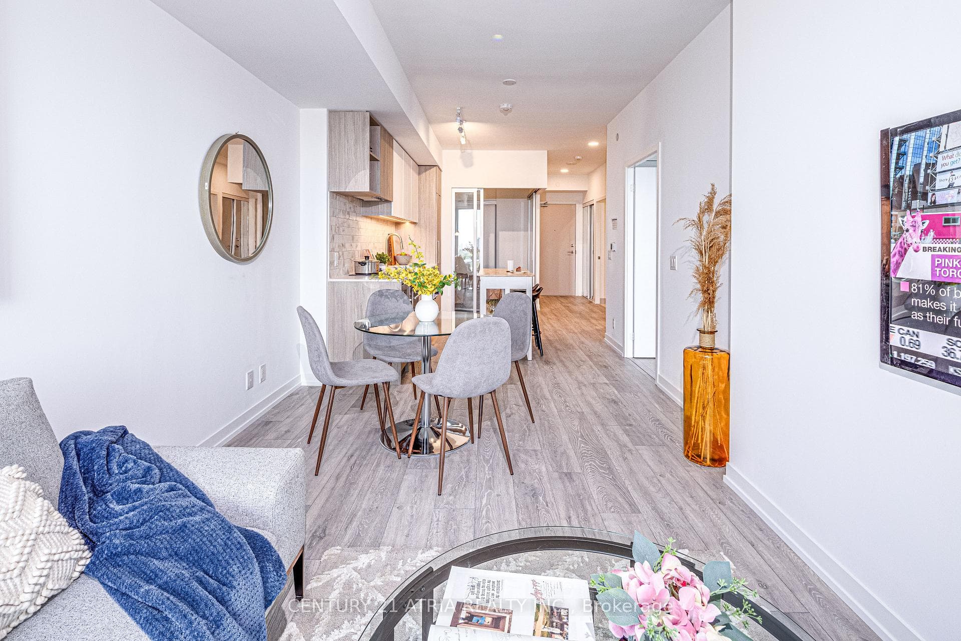 2020 Bathurst Street Unit 1702 photo 9