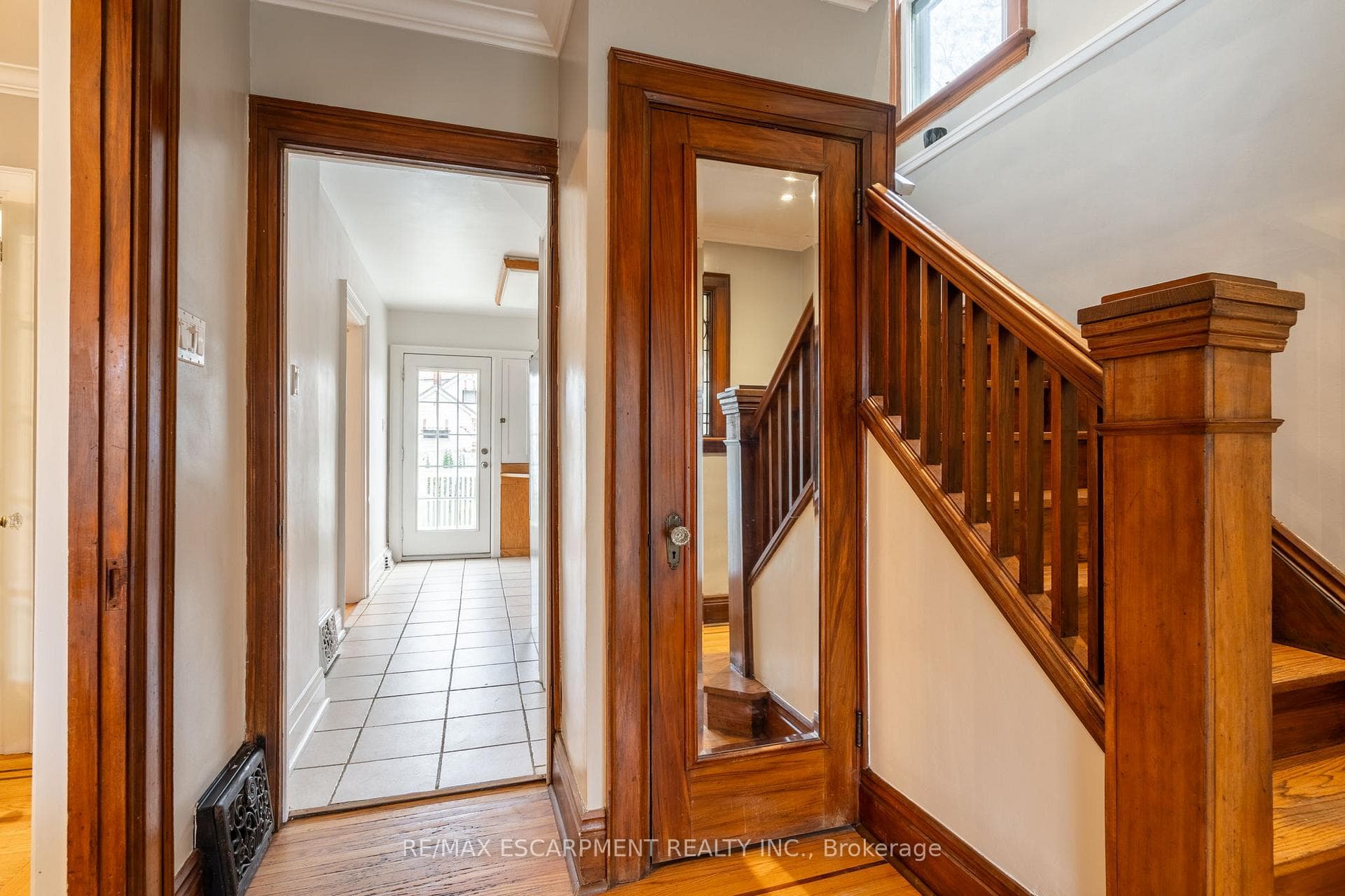 53 Tuxedo Avenue photo 6