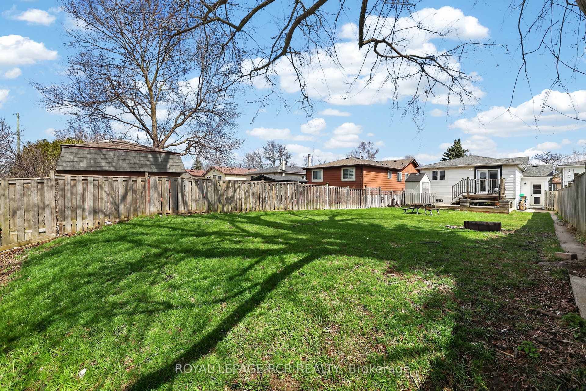 296 Whitehead Crescent photo 32
