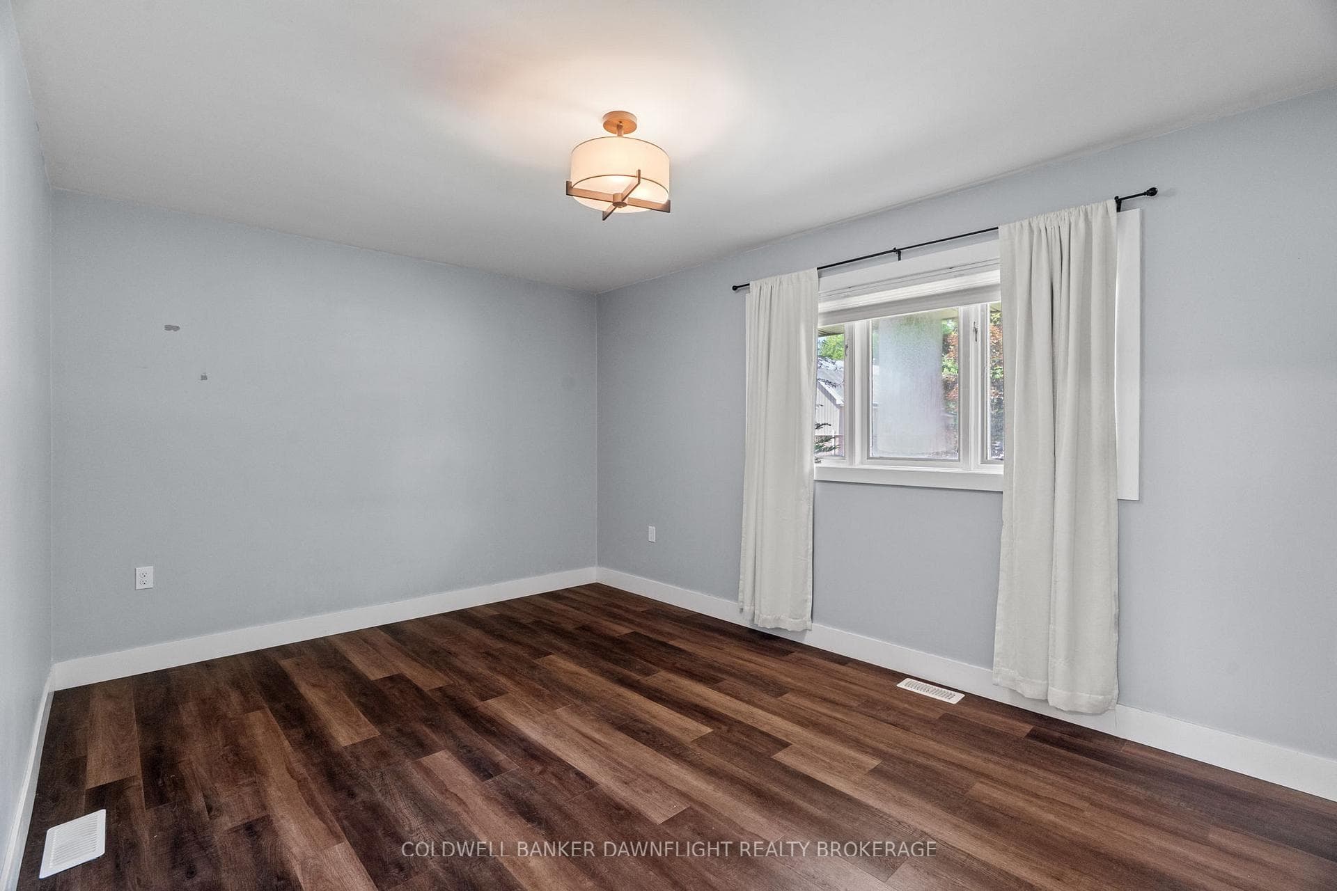 275 Place St Street photo 21