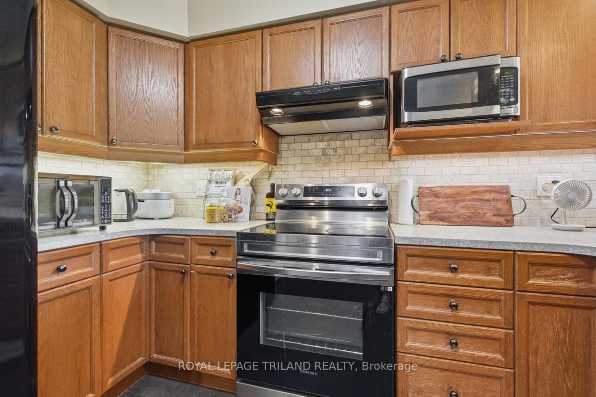 600 Hyde Park Road Unit 127 photo 14