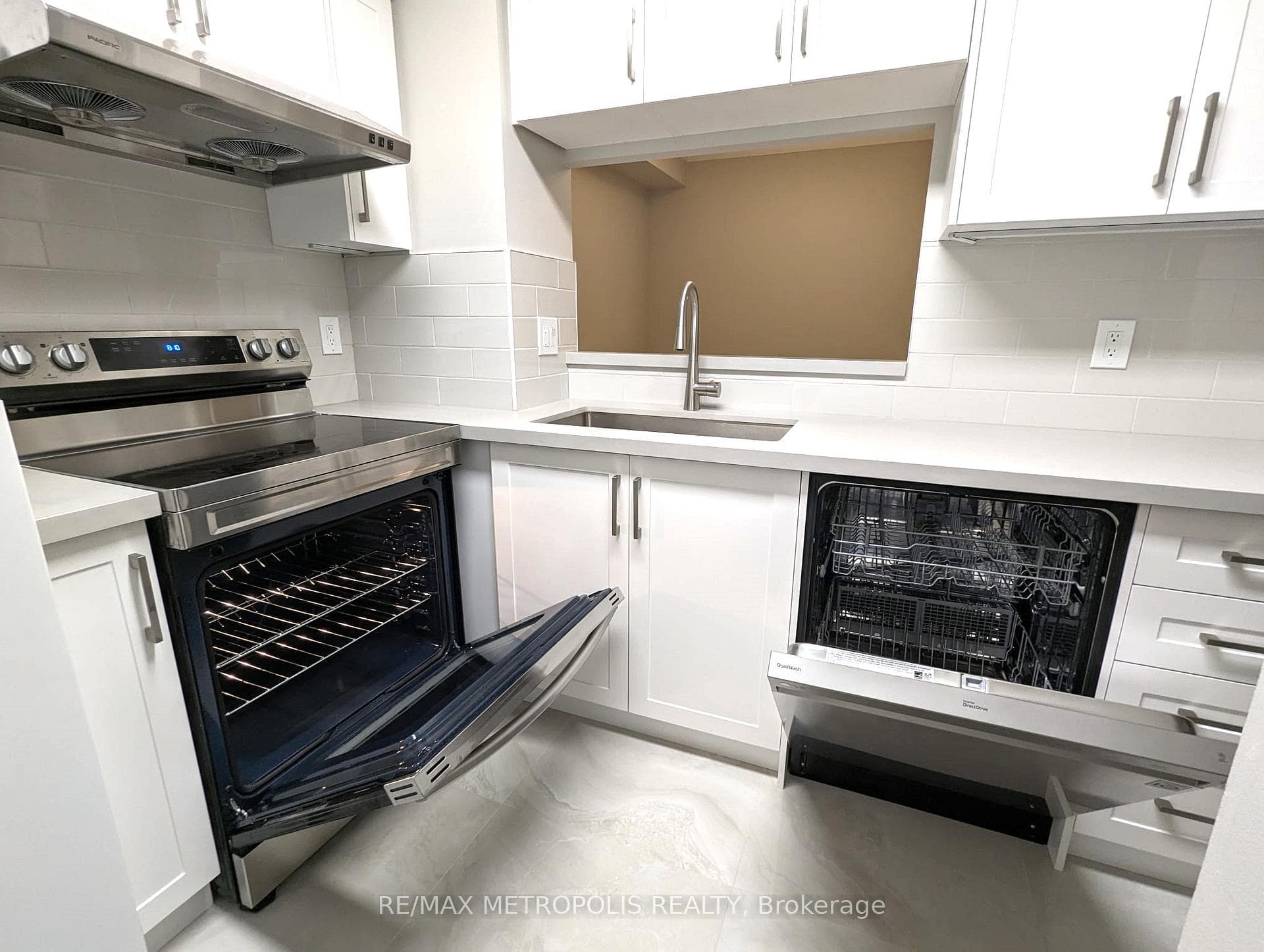 68 Corporate Drive Unit 832 photo 8