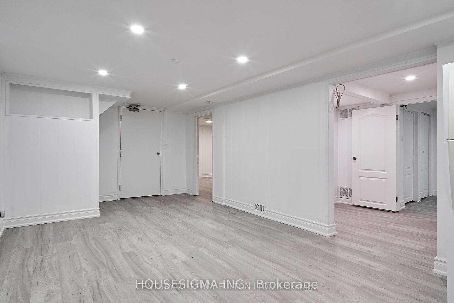 48 Tulloch Drive Unit Bsmt photo 6