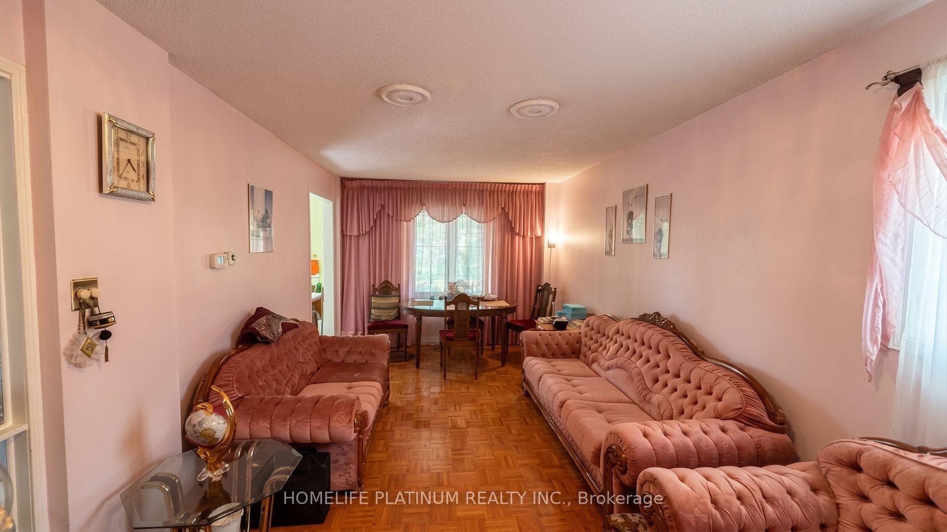 59 Martindale Crescent photo 3