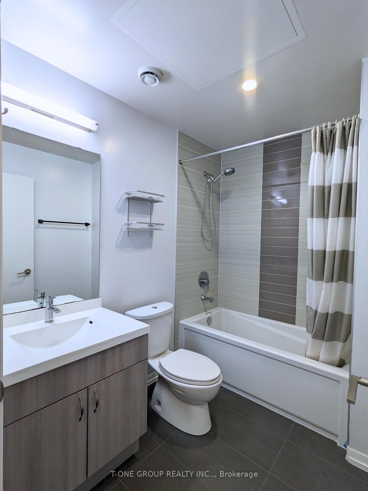 540 Bur Oak Avenue Unit 305 photo 10