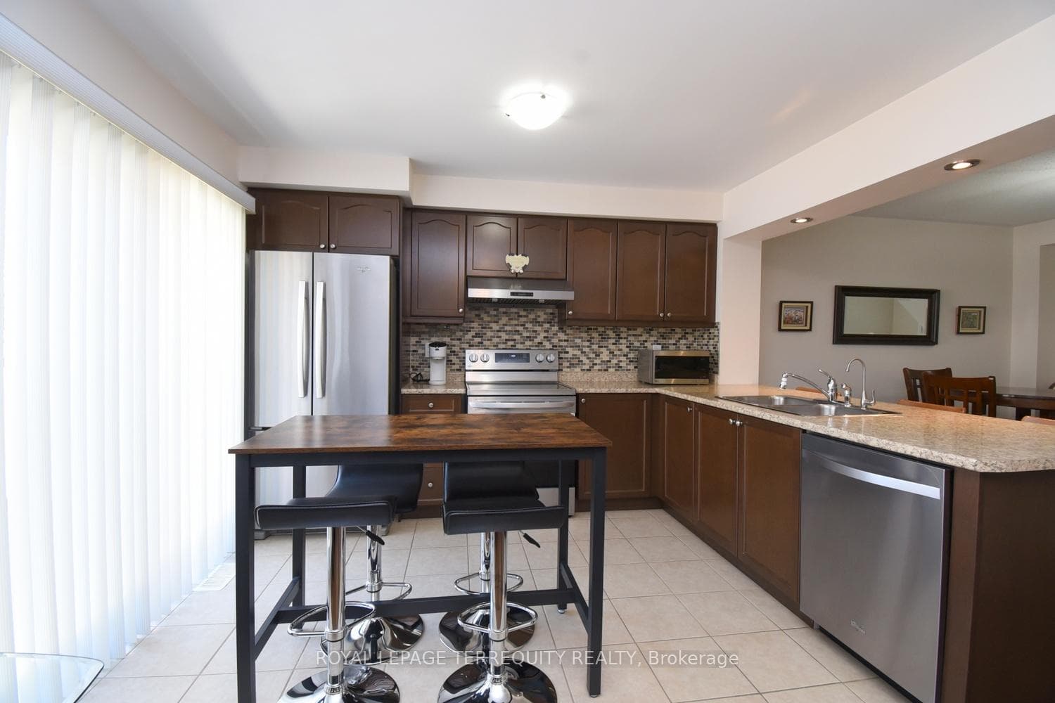 110 Gleave Terrace photo 18