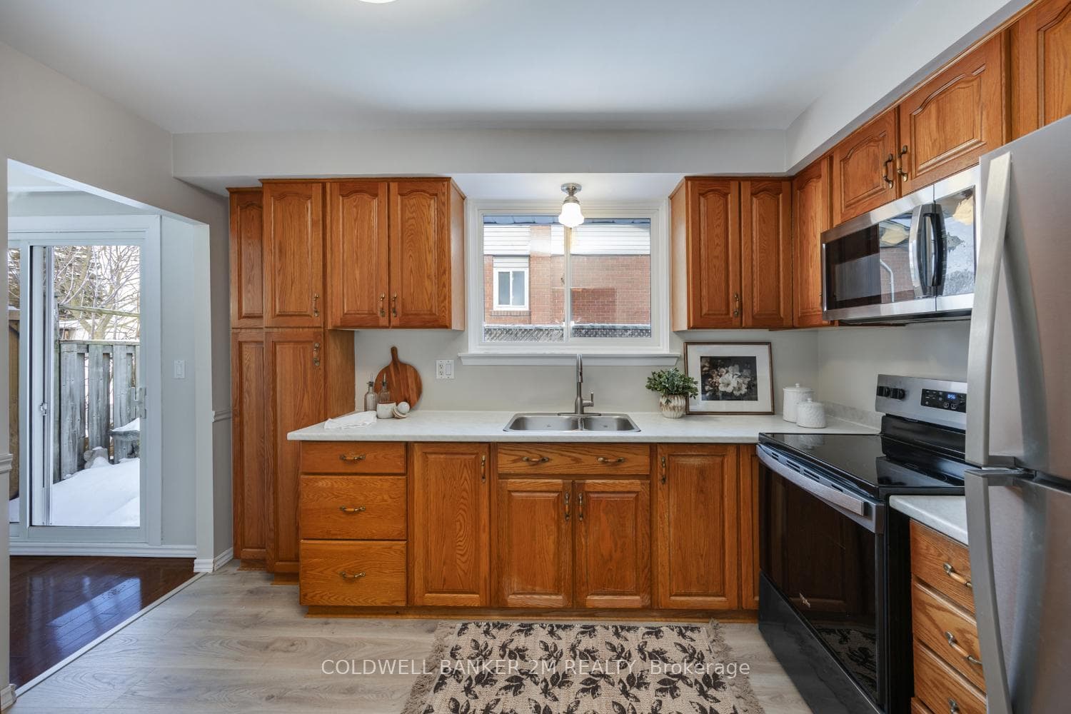 1076 Carolyn Avenue photo 14