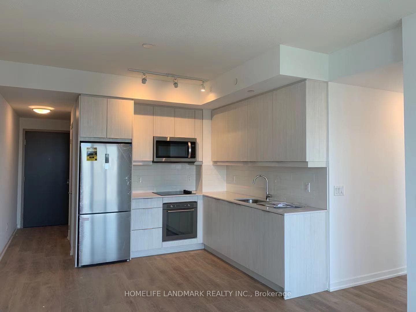 32 Forest Manor Road Unit 2405 photo 5