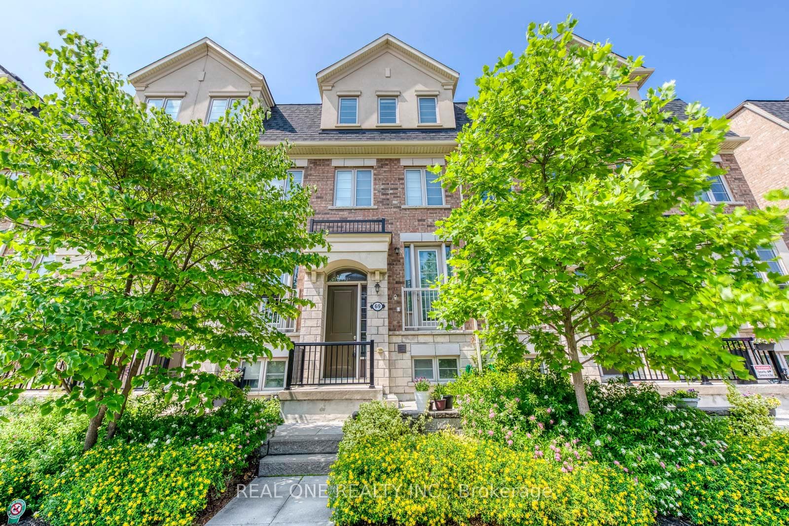 69 Edward Horton Crescent photo 2
