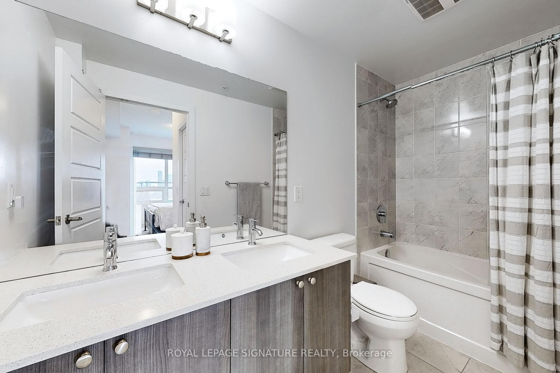 7 Kenaston Gardens Unit 1007 photo 13