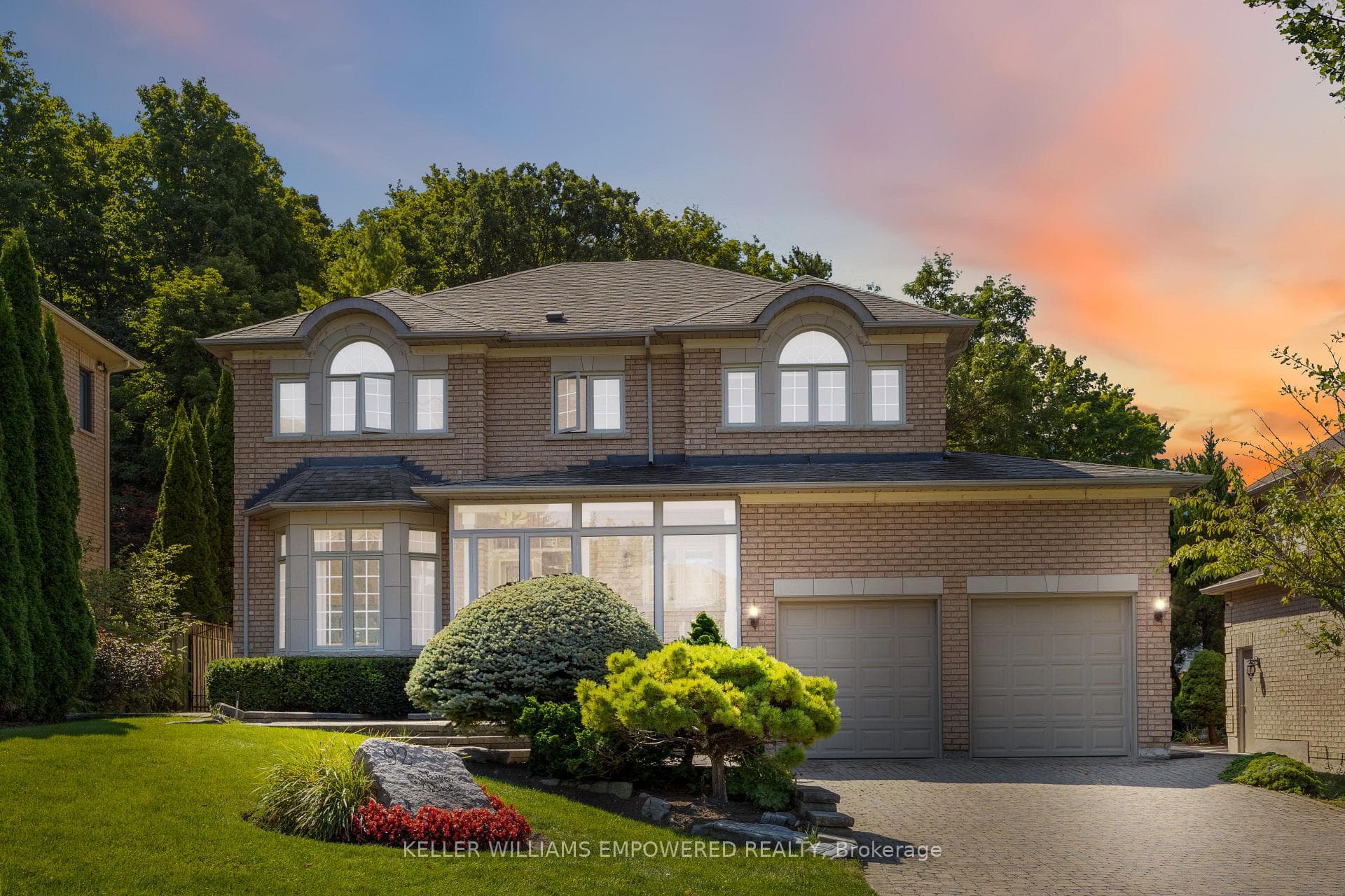 92 Oakhaven Drive photo 1