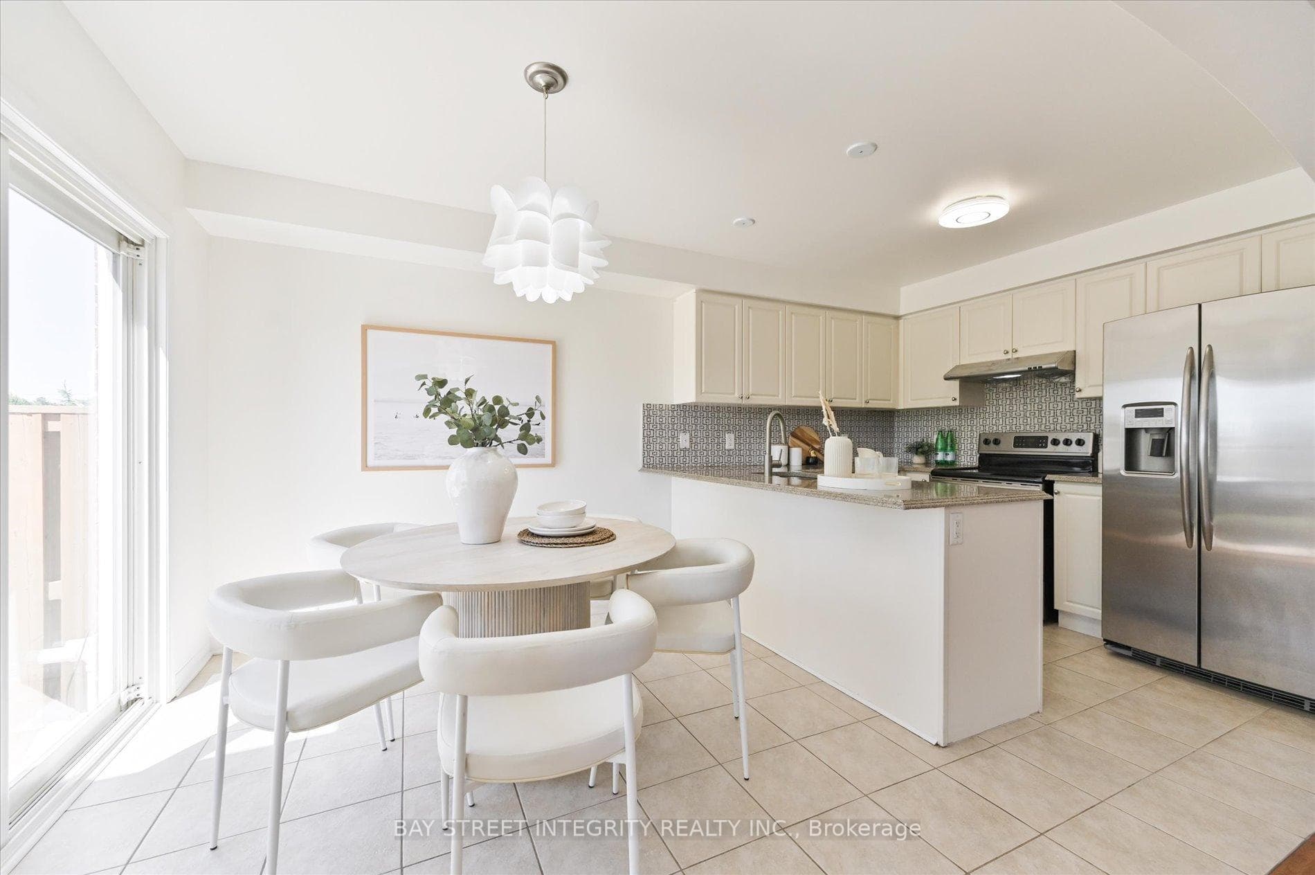70 Fernglen Crescent photo 14