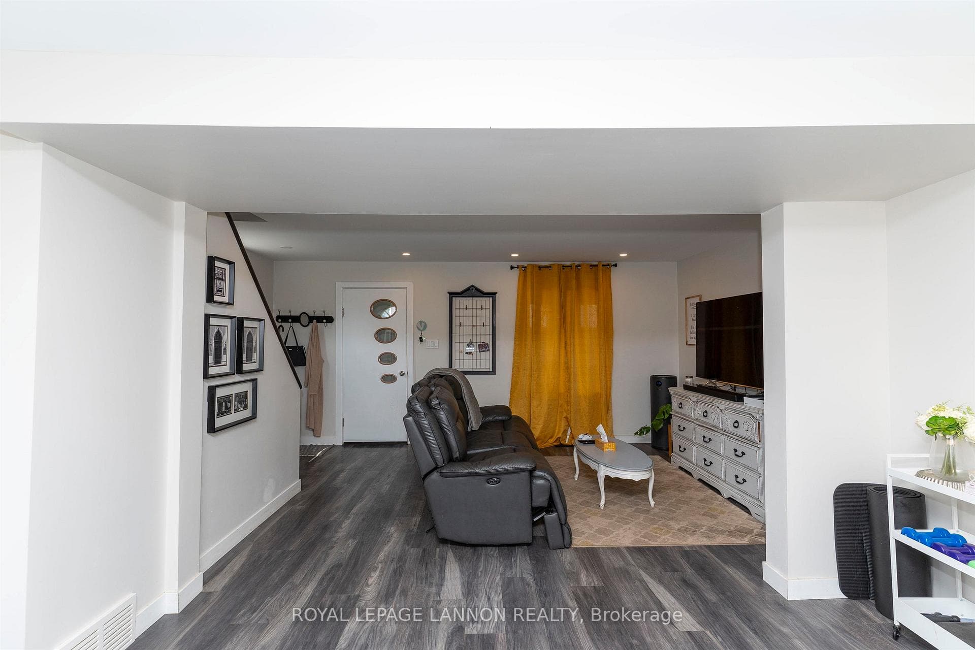 802 Gore Street photo 8