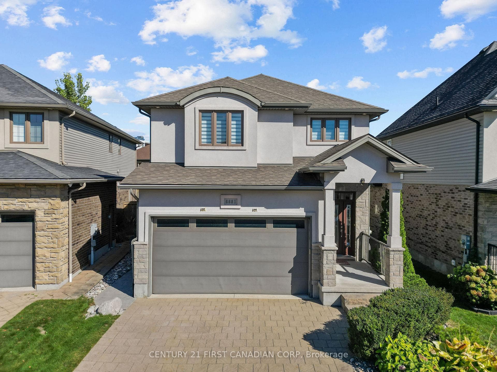 6681 Navin Crescent photo 1