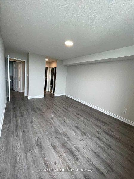 100 Wingarden Court Unit 1105 photo 7