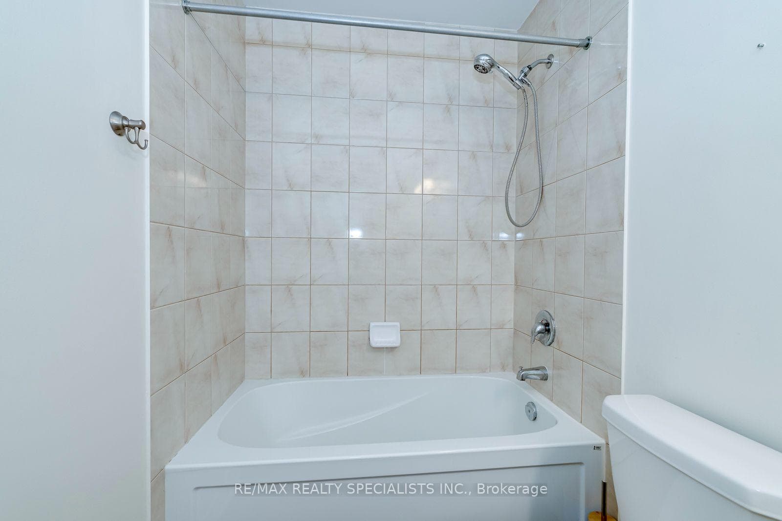 20 Wellman Crescent photo 36