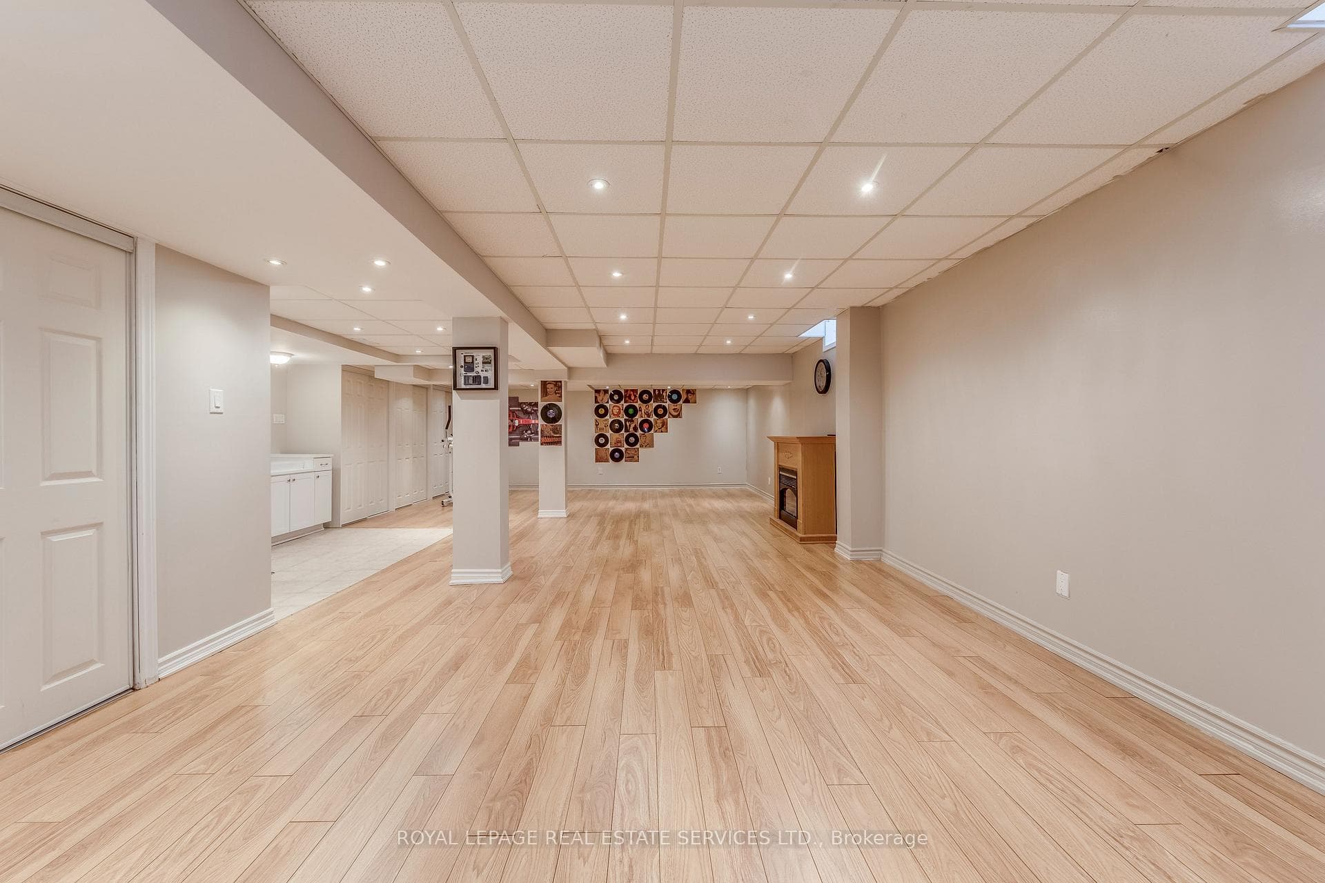 3390 Chartrand Crescent photo 40