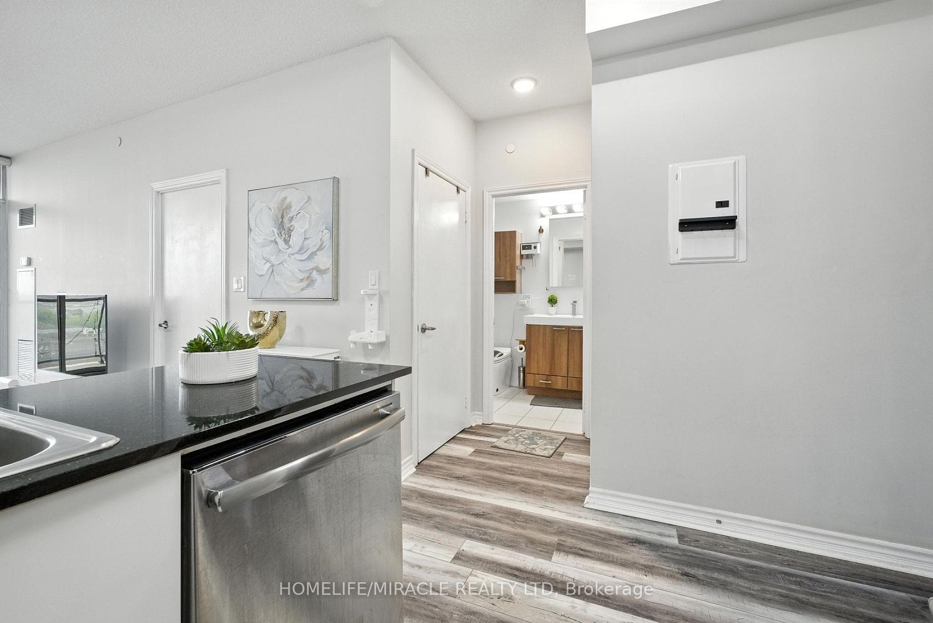 1328 Birchmount Road Unit 607 photo 13