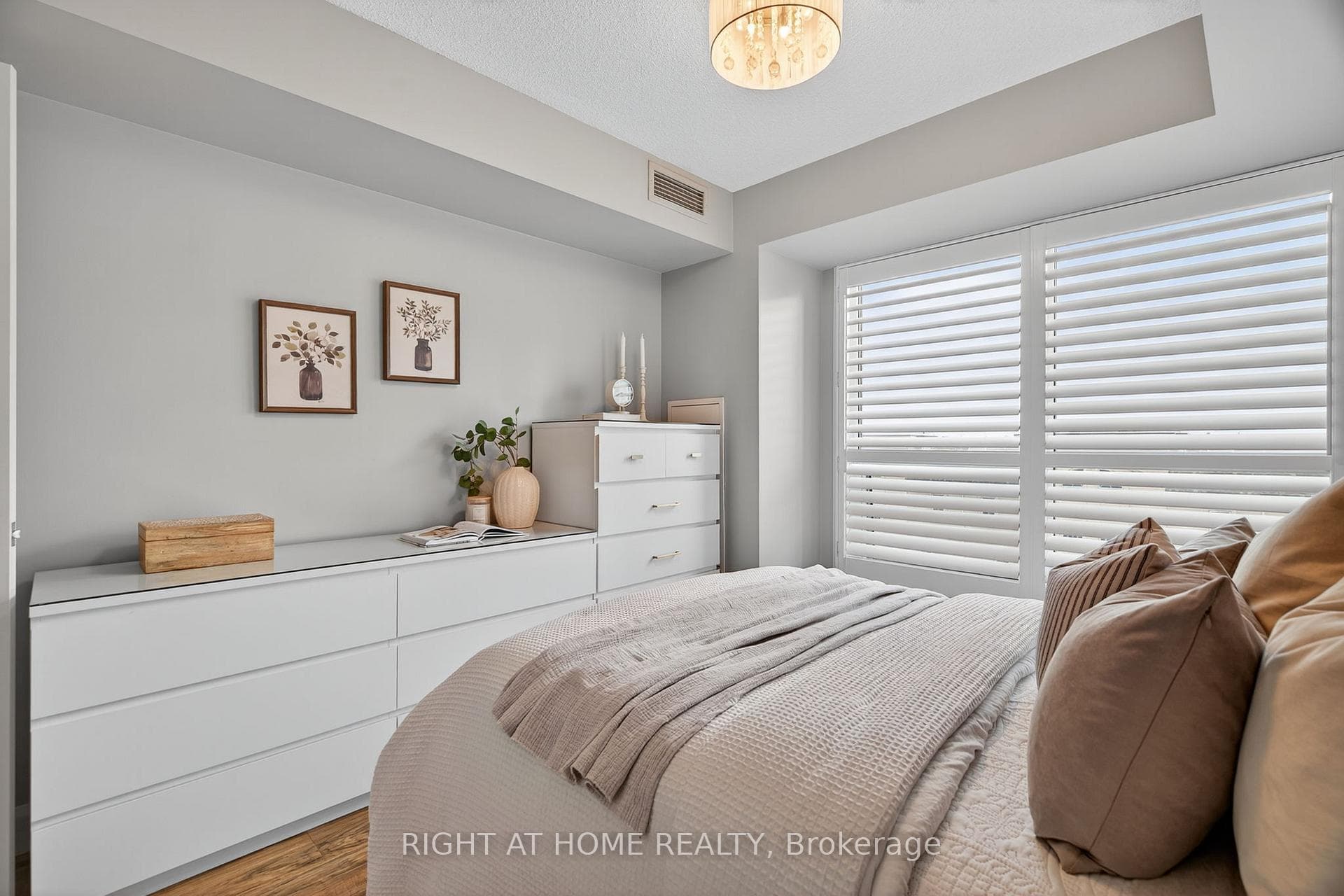 1235 Bayly Street Unit 416 photo 18
