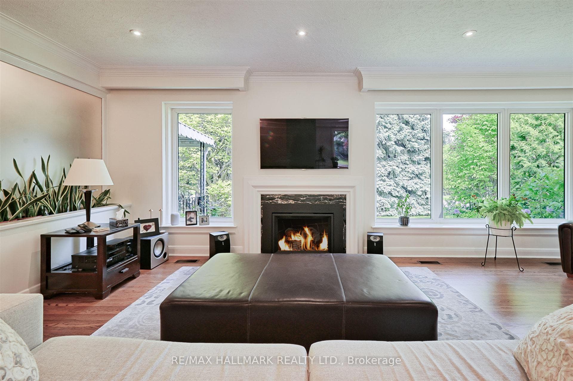 1616 Islington Avenue photo 8