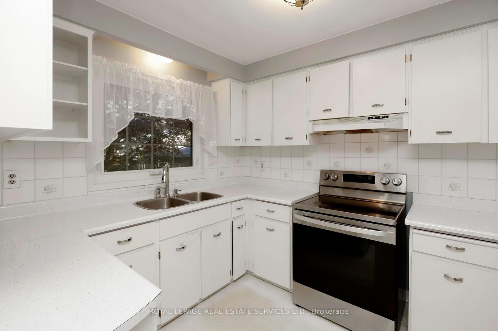 1492 Hillgrove Road photo 18