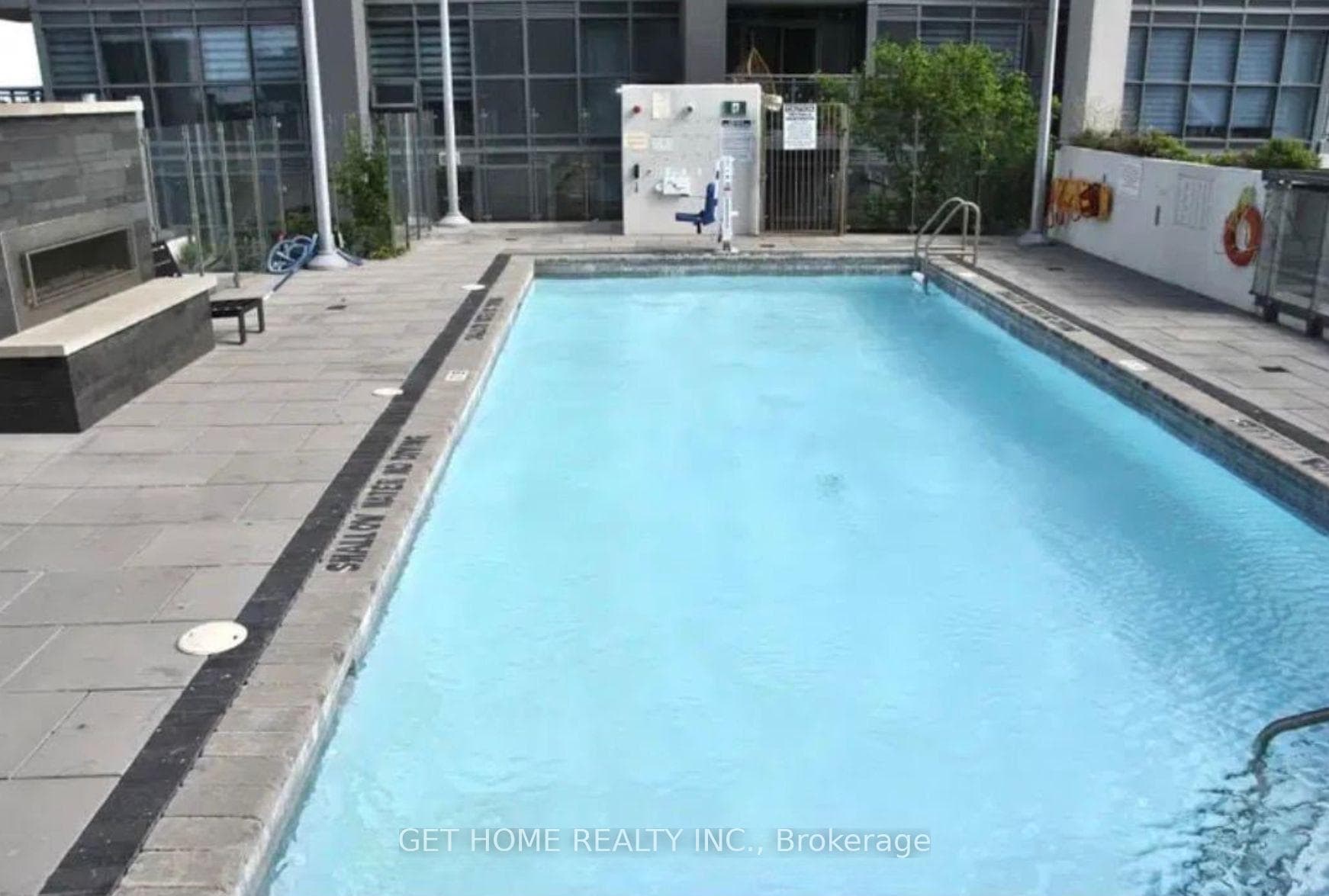 20 Meadowglen Place Unit 2401 photo 27