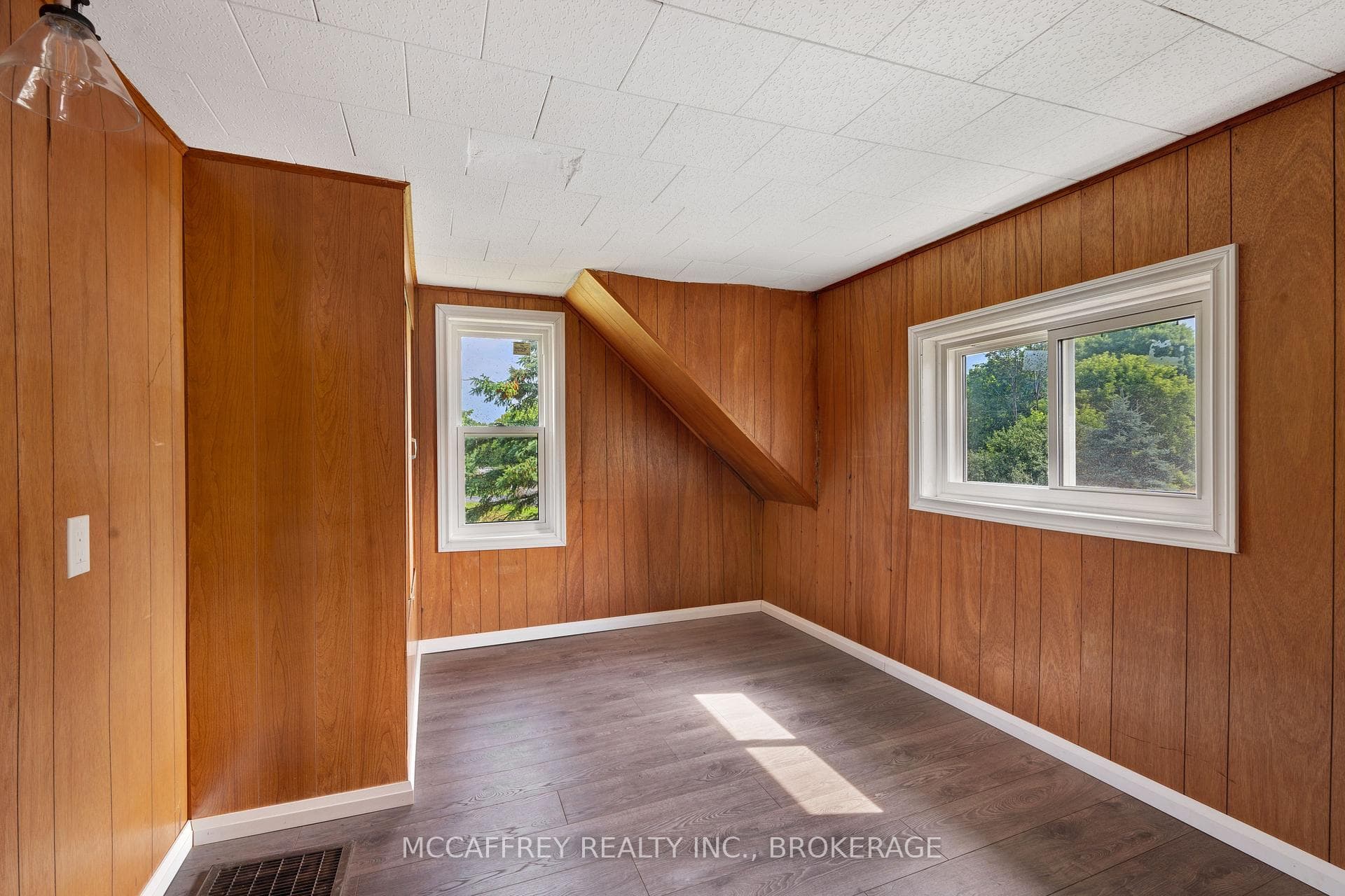 333 Burridge Road photo 23