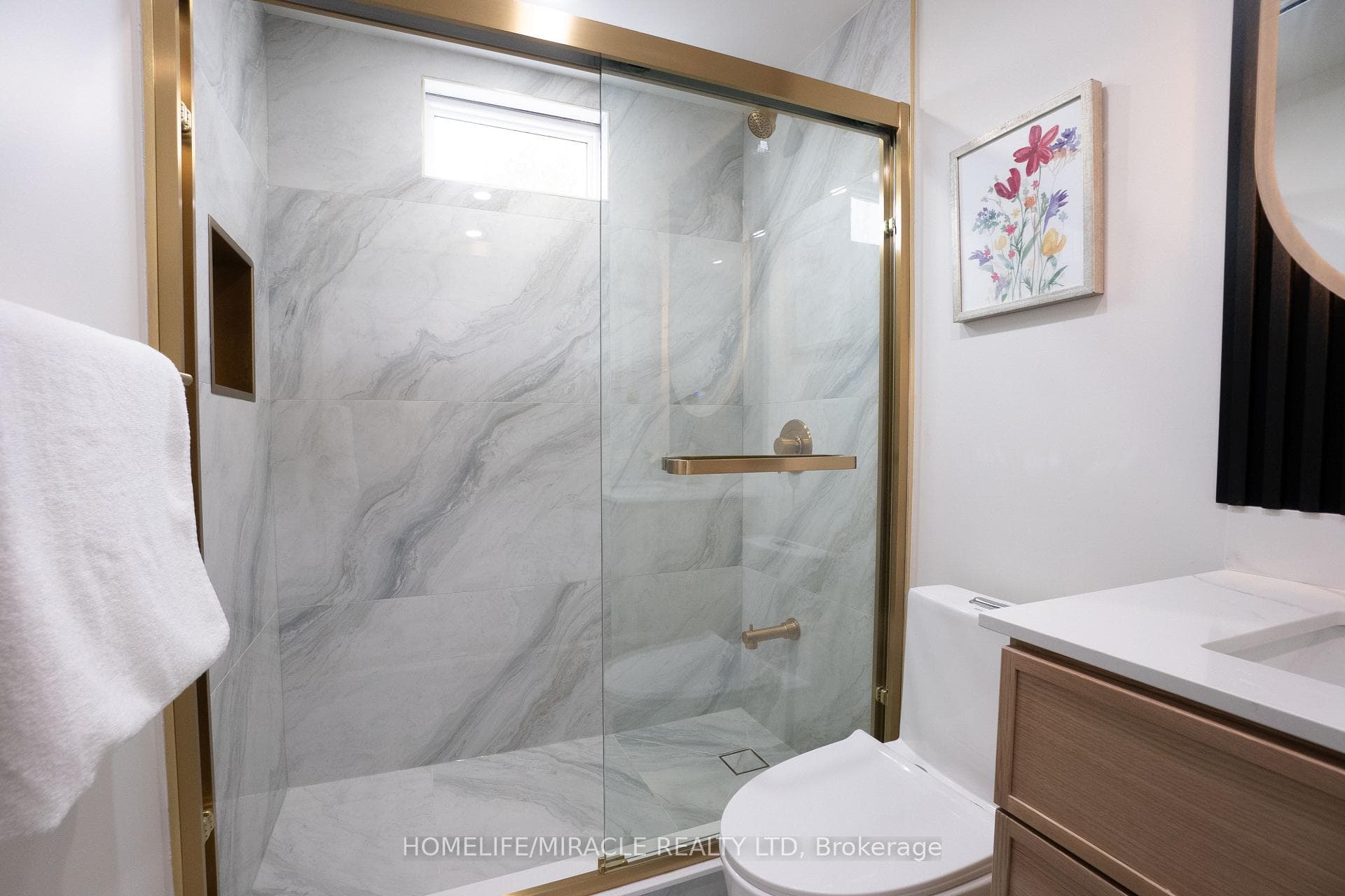 2nd Floor Bath