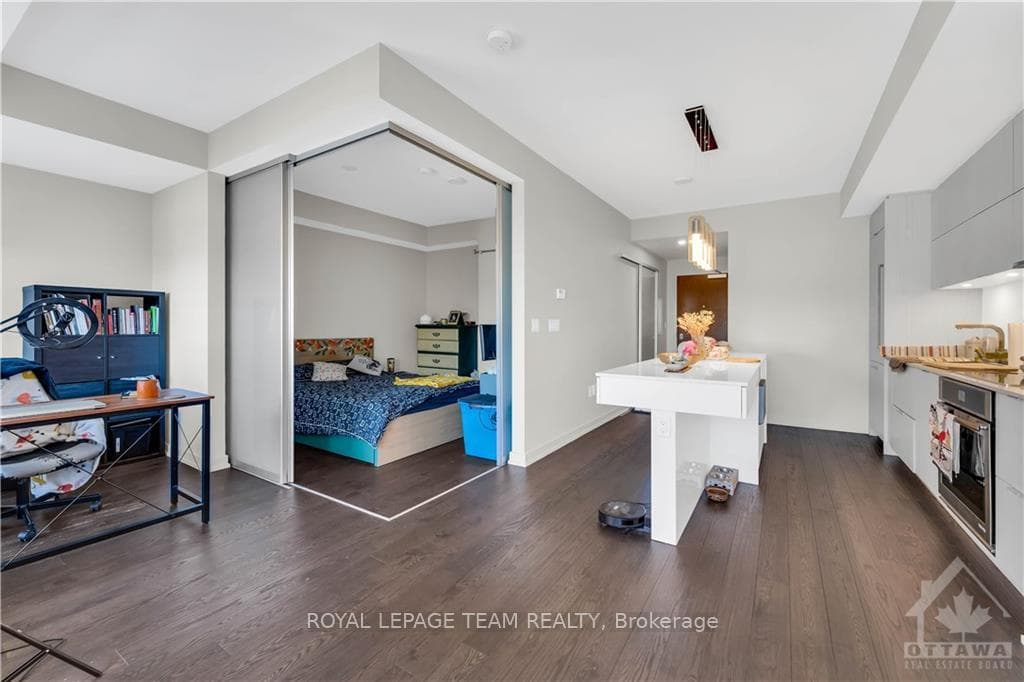 101 QUEEN Street Unit 706 photo 8