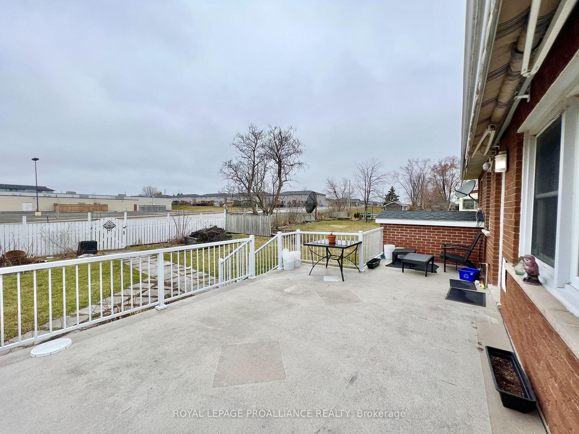 27 Holmes Road photo 22