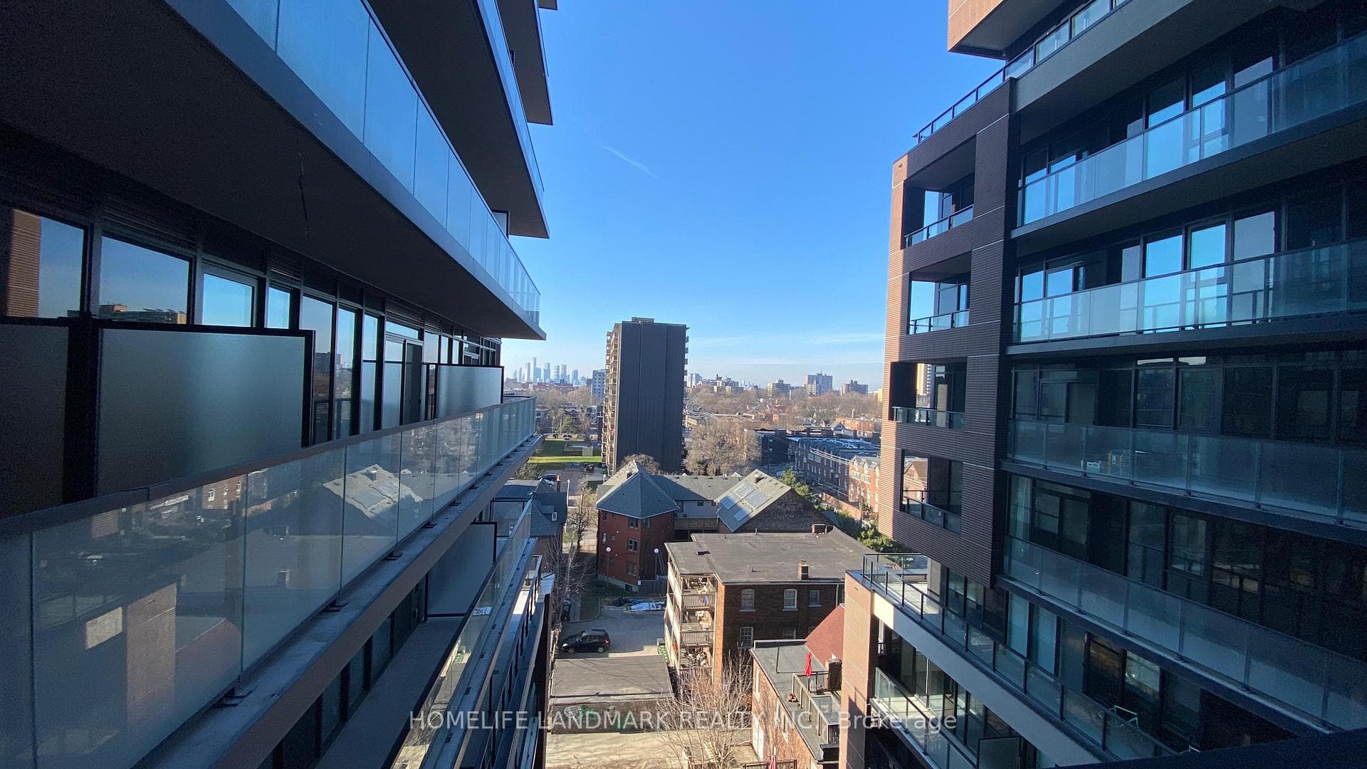 270 Dufferin Street Unit 712 photo 14